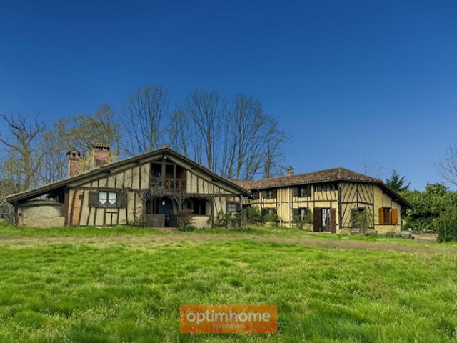 Vente Maison 8 pièces 315 m2 Gabarret