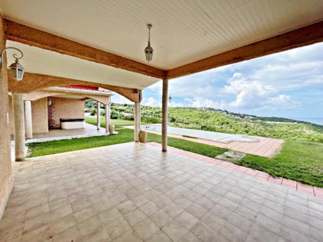 Vente Maison 8 pièces 317.14 m2 Le carbet