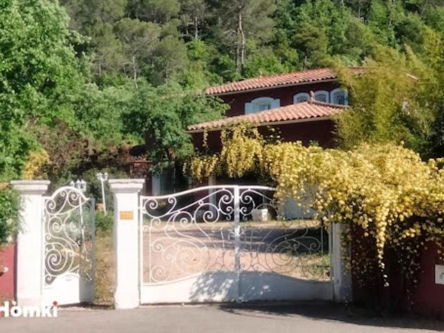 Vente Maison 8 pièces 324 m2 Néoules
