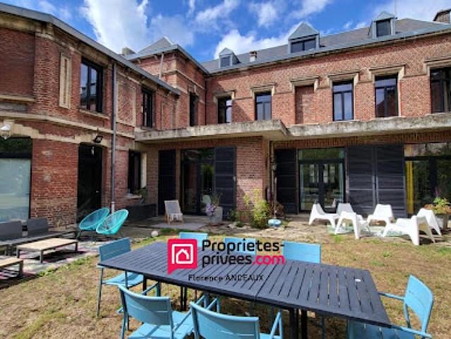 Vente Maison 8 pièces 326 m2 Saint Quentin