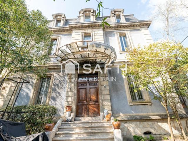 Vente Maison 8 pièces 327 m2 Talence