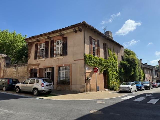 Vente Maison 8 pièces 320 m2 Beaumont de Lomagne