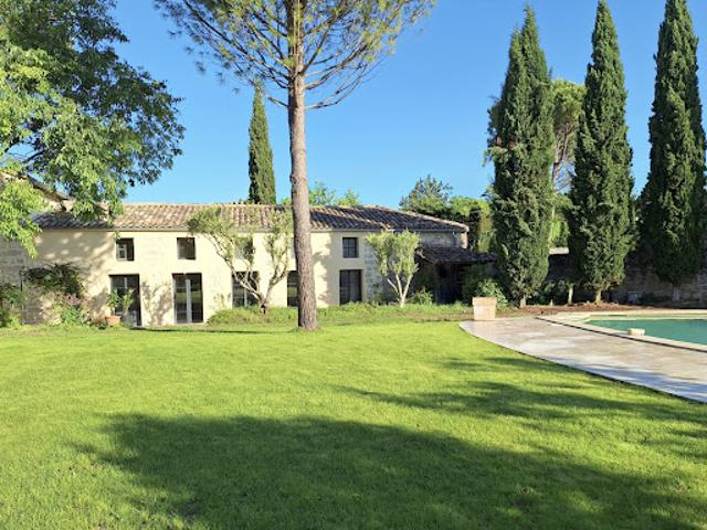 Vente Maison 8 pièces 336 m2 Uzès