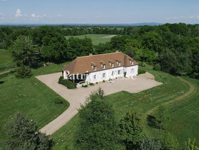 Vente Maison 8 pièces 330 m2 Moulins