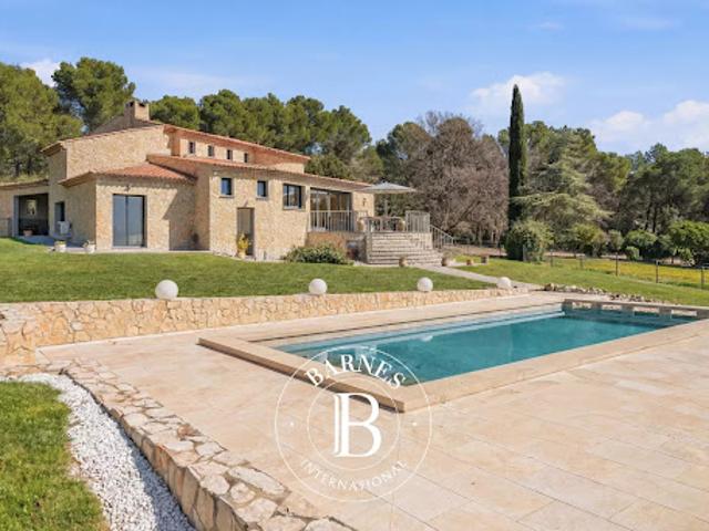 Vente Maison 8 pièces 332.42 m2 Aix en Provence