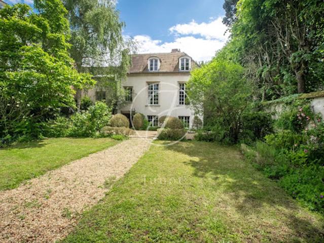 Vente Maison 8 pièces 347.71 m2 Marnes la Coquette