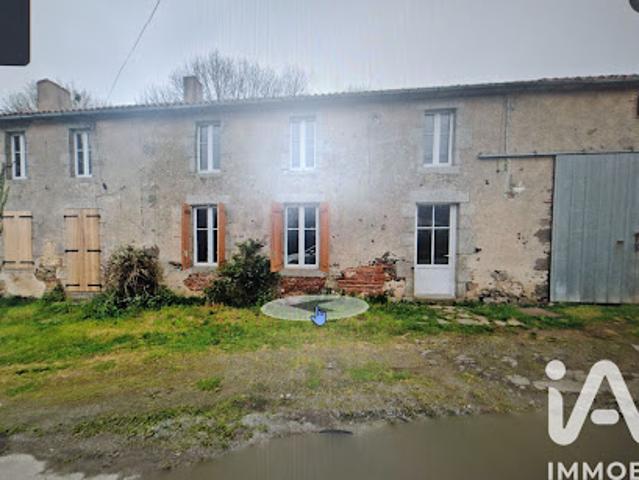 Vente Maison 8 pièces 350 m2 Moncoutant
