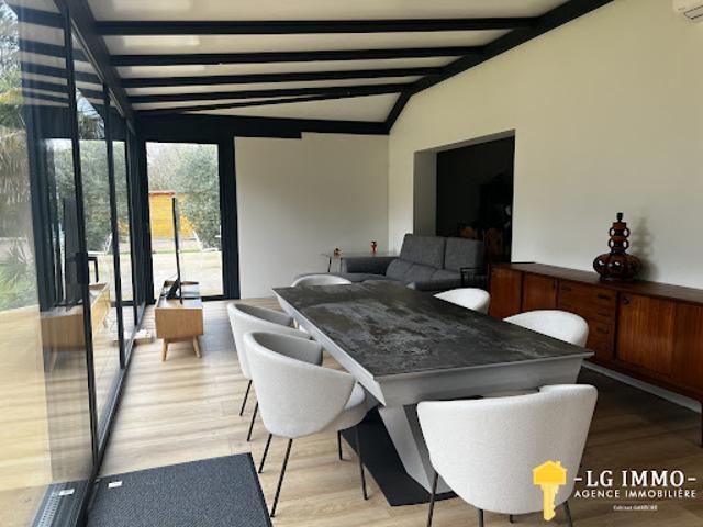 Vente Maison 8 pièces 353 m2 Saint Caprais de Blaye