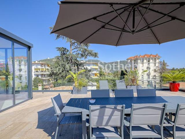 Vente Maison 8 pièces 367 m2 Nice