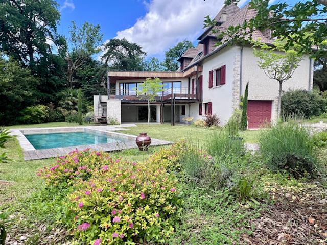 Vente Maison 8 pièces 368 m2 Brive la Gaillarde