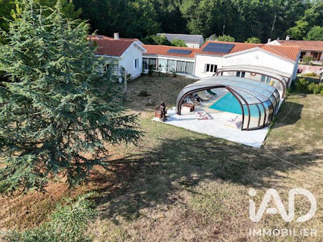 Vente Maison 8 pièces 377 m2 Grézac