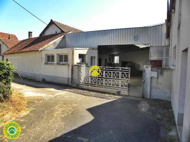 Vente Maison 8 pièces 370 m2 Santranges