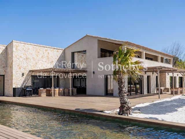 Vente Maison 8 pièces 385 m2 Eygalières