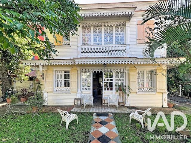 Vente Maison 8 pièces 459 m2 Saint Denis