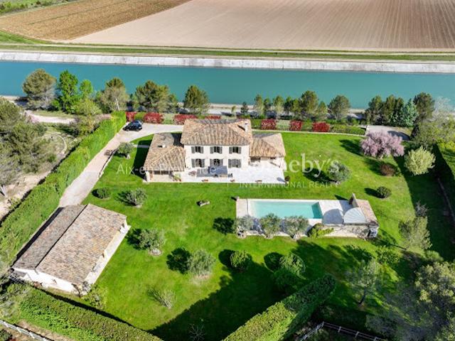 Vente Maison 8 pièces 520 m2 Aix en Provence