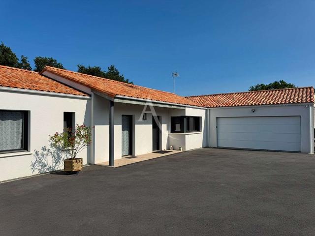 Vente maison 8 pièces Coëx 85
