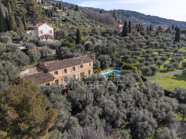 Vente maison 8 pièces Cabris 06