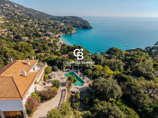 Vente maison 8 pièces Canadel 83