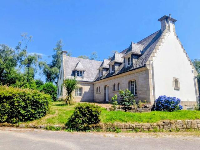 Vente maison 8 pièces Cast 29
