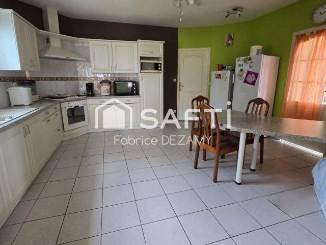 Vente maison 8 pièces Château Guibert 85