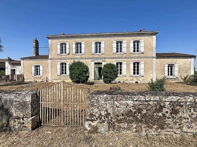 Vente maison 8 pièces Andilly 17