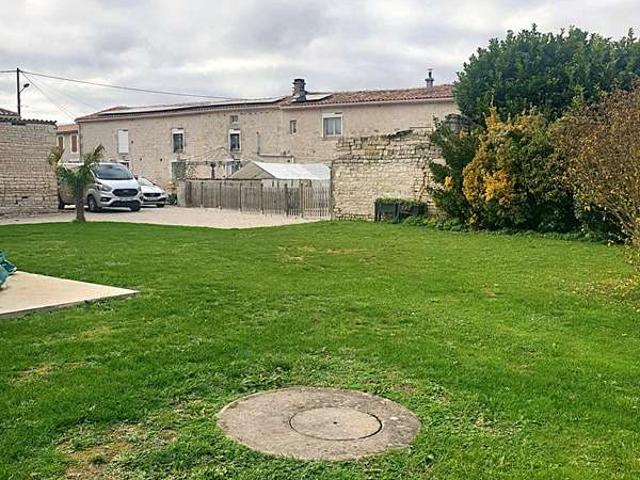 Vente maison 8 pièces Aigre 16