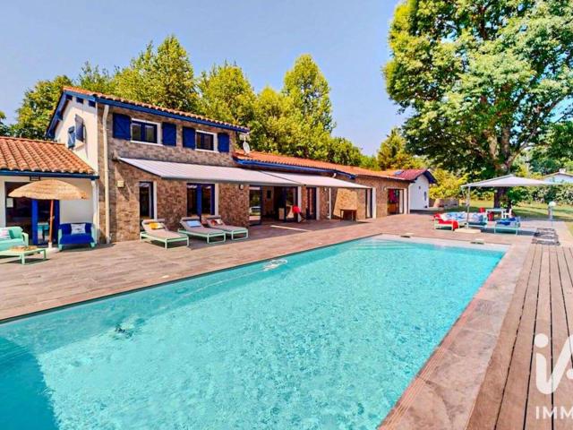 Vente maison 8 pièces Ascain 64
