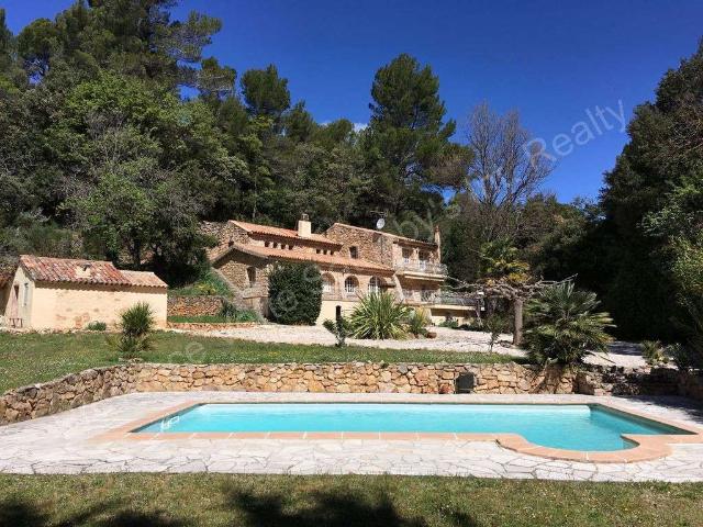 Vente maison 8 pièces Aups 83