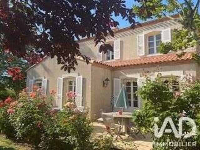 Vente maison 8 pièces Bouin 85