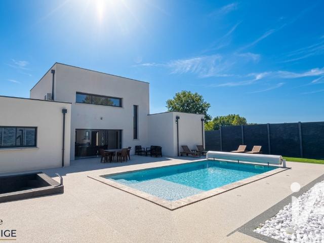 Vente maison 8 pièces Bourges 18