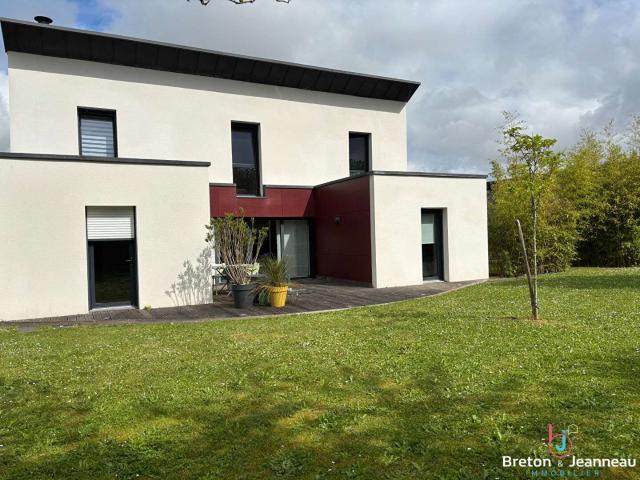 Vente maison 8 pièces Bonchamp lès Laval 53