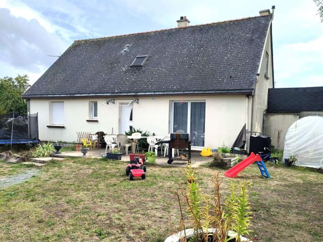 Vente maison 8 pièces Beaufort en Anjou 49