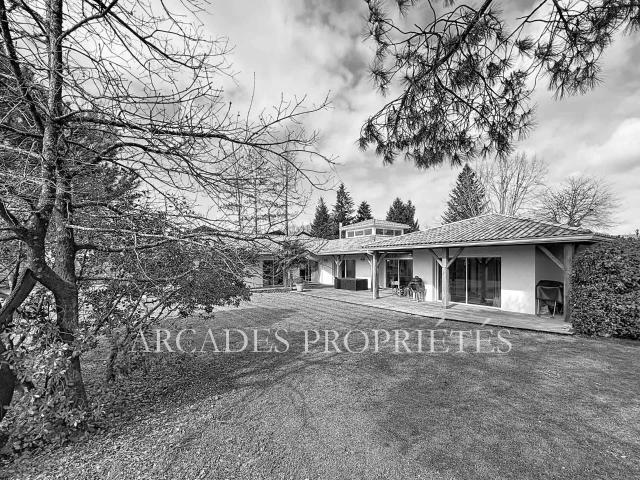 Vente maison 8 pièces Blanquefort 33