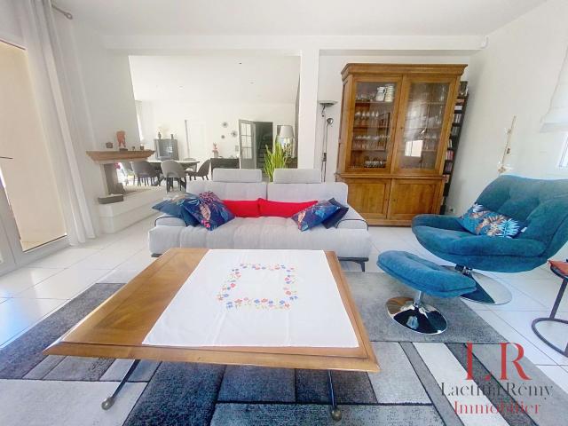 Vente maison 8 pièces Bruz 35