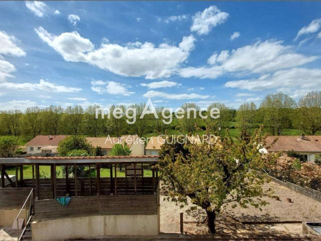 Vente maison 8 pièces Bressuire 79