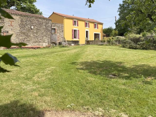 Vente maison 8 pièces Breuil Barret 85