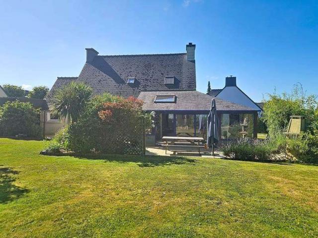 Vente maison 8 pièces Guimiliau 29