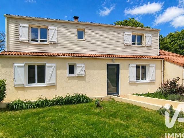 Vente maison 8 pièces Dompierre sur Yon 85