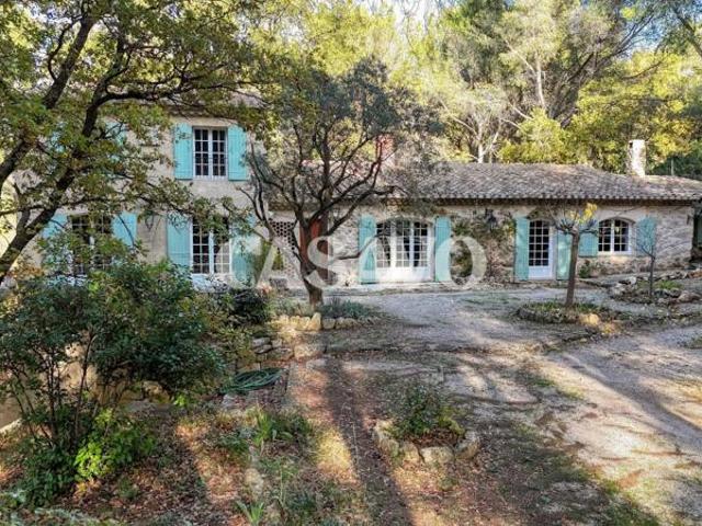 Vente Maison 8 pièces de 216m² 13300 Salon de Provence