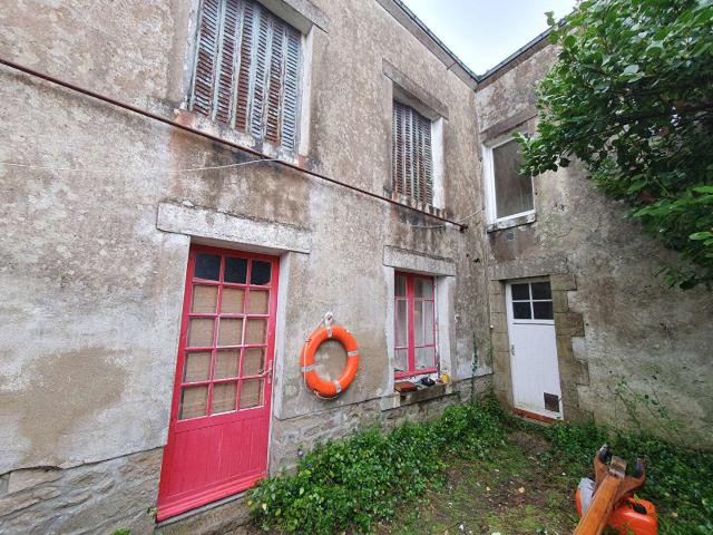 Vente maison 8 pièces Locmariaquer 56