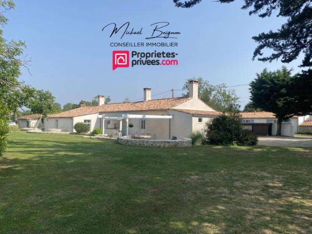 Vente maison 8 pièces Longeville sur Mer 85