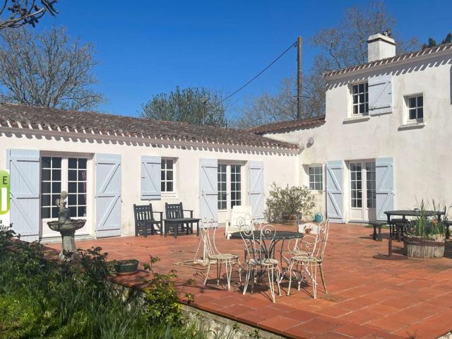 Vente maison 8 pièces La Chapelle Basse Mer 44