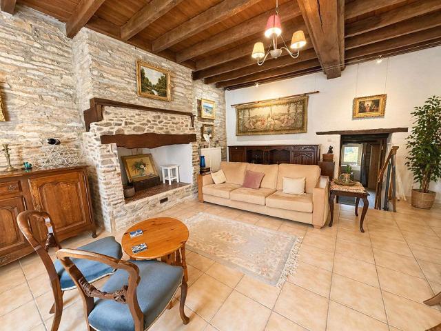 Vente maison 8 pièces La Gacilly 56
