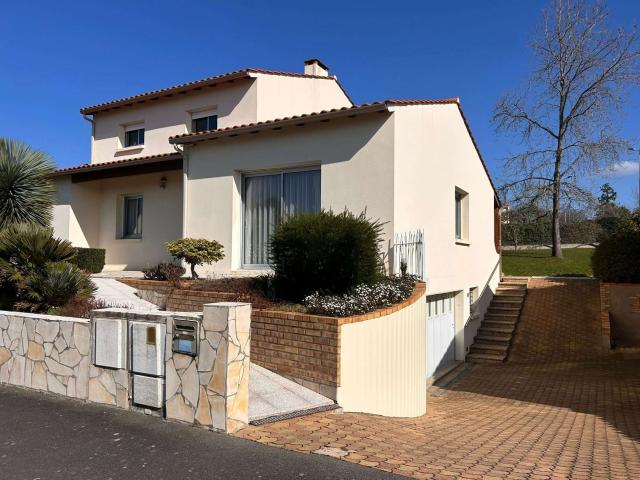 Vente maison 8 pièces La Roche sur Yon 85