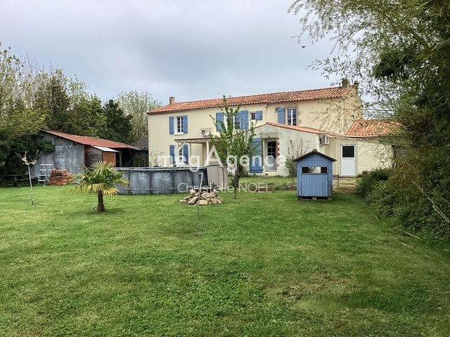 Vente maison 8 pièces La Taillée 85