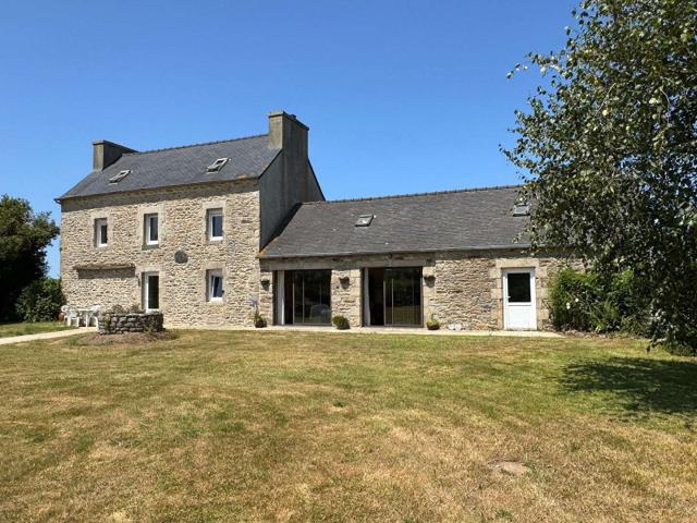 Vente maison 8 pièces Lanarvily 29