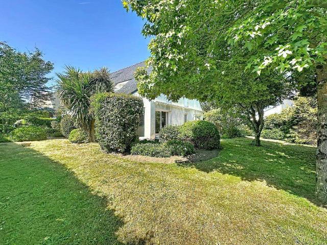 Vente maison 8 pièces Larmor Plage 56