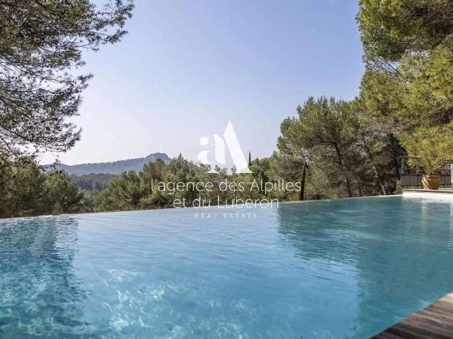 Vente maison 8 pièces Les Baux de Provence 13