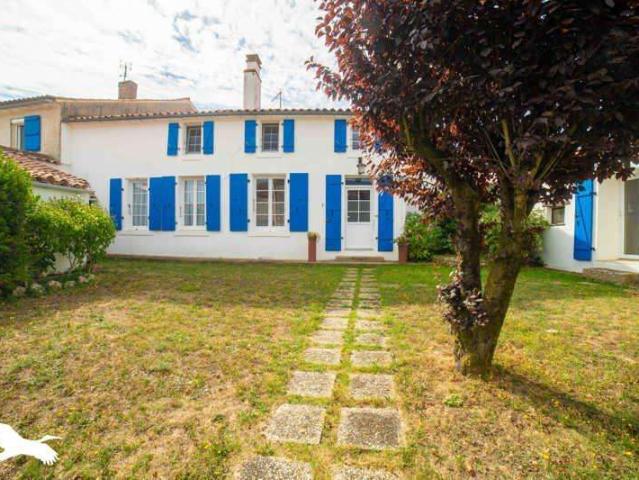 Vente maison 8 pièces Les Velluire sur Vendée 85