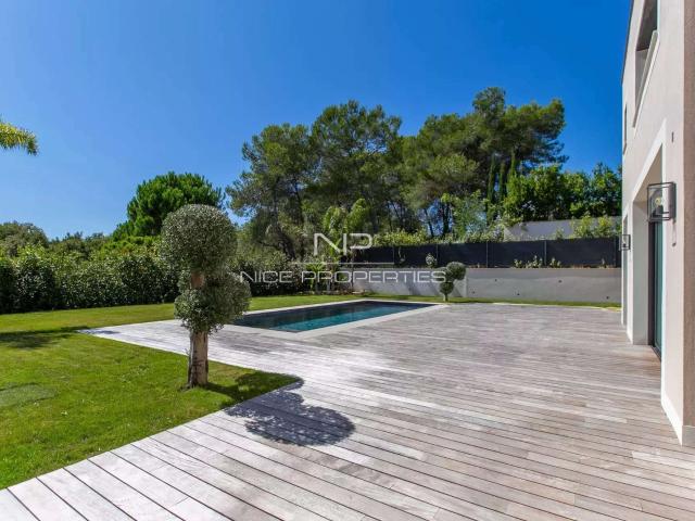 Vente maison 8 pièces Mouans Sartoux 06
